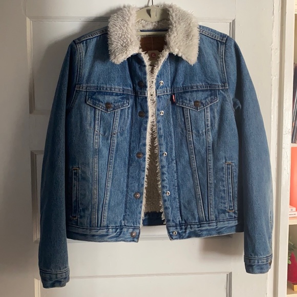 Sherpa-lined Levi’s jacket - Size S